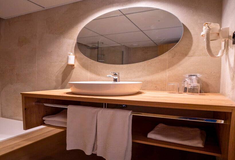 هتل Ohtels Vil·la Romana