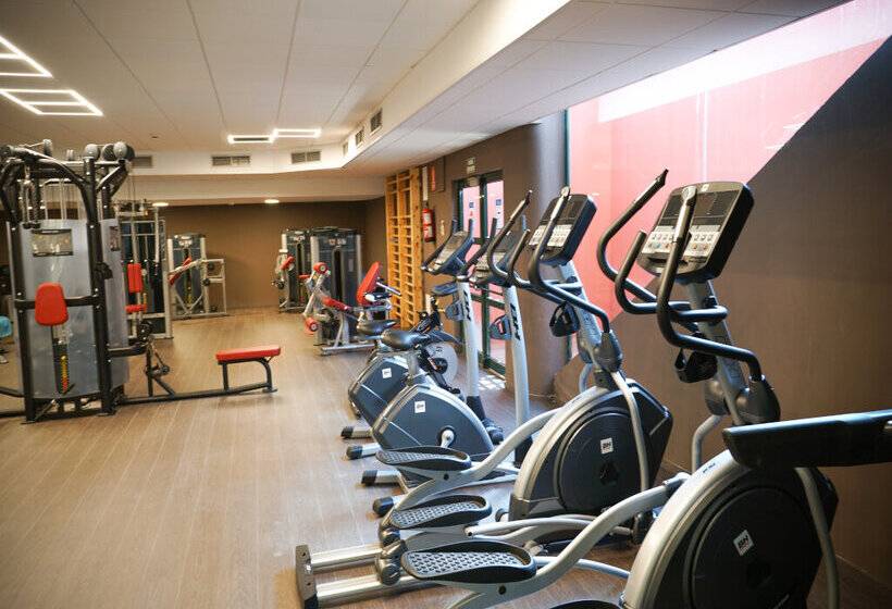 هتل Ohtels Vil·la Romana