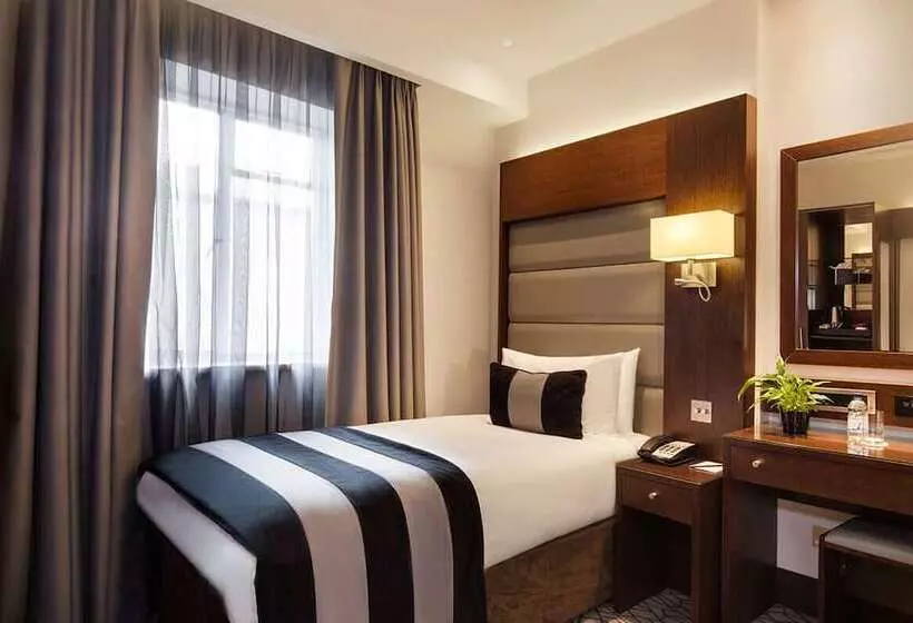 Отель Park Grand Paddington Court