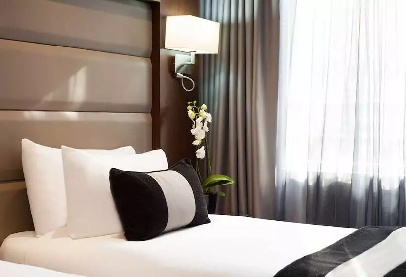 Отель Park Grand Paddington Court