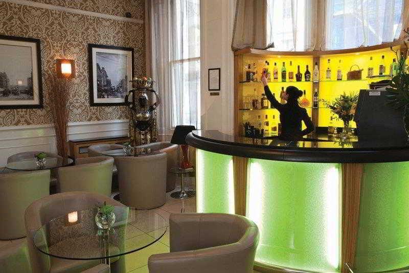 Отель Park Grand Paddington Court