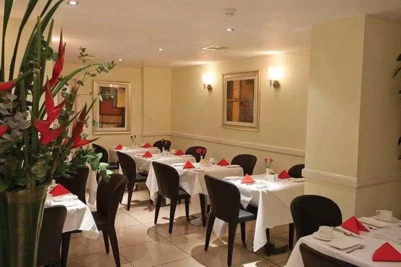 Отель Park Grand Paddington Court