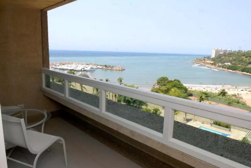 Отель Playa Grande Caribe & Marina