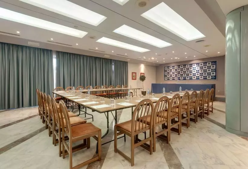 فندق Puertollano