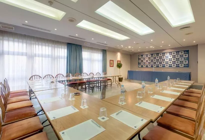 فندق Puertollano