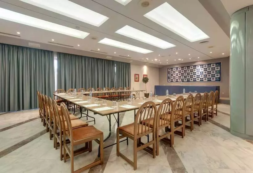 فندق Puertollano