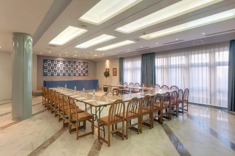 فندق Puertollano