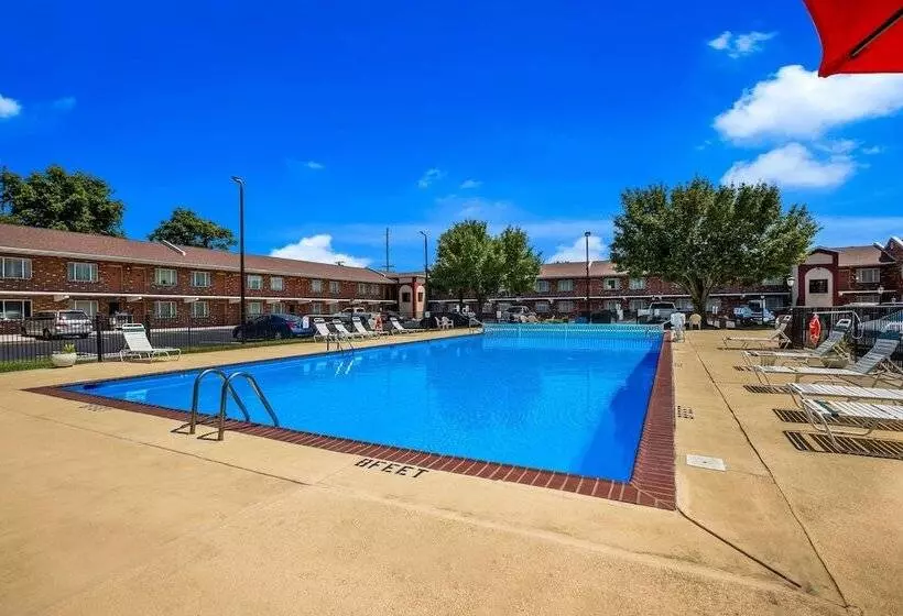 Hotelli Quality Inn & Suites Millville