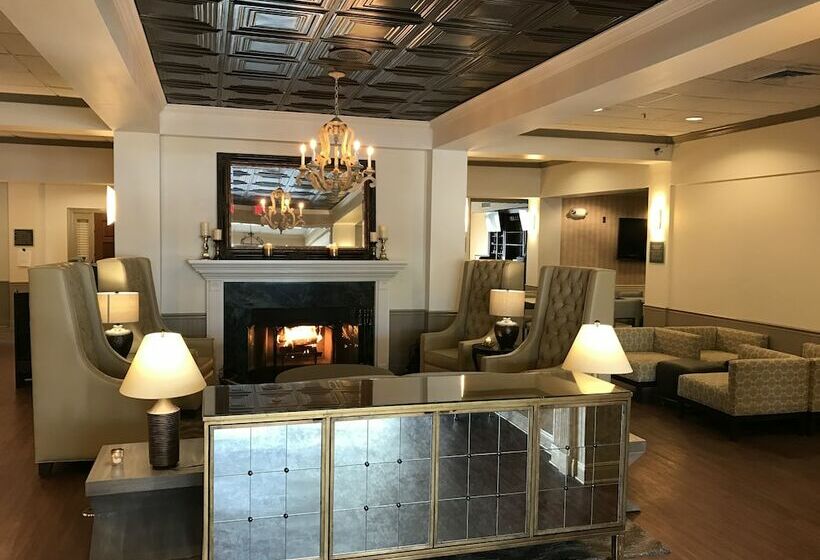 ホテル Richmond Inn & Suites Trademark Collection By Wyndham