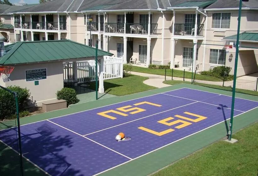 هتل Richmond Inn & Suites Trademark Collection By Wyndham