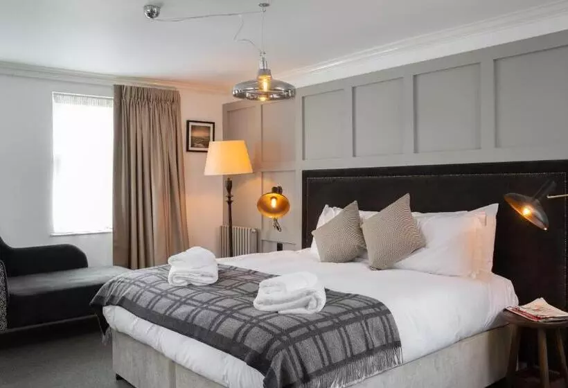 Отель The Black Bull Inn