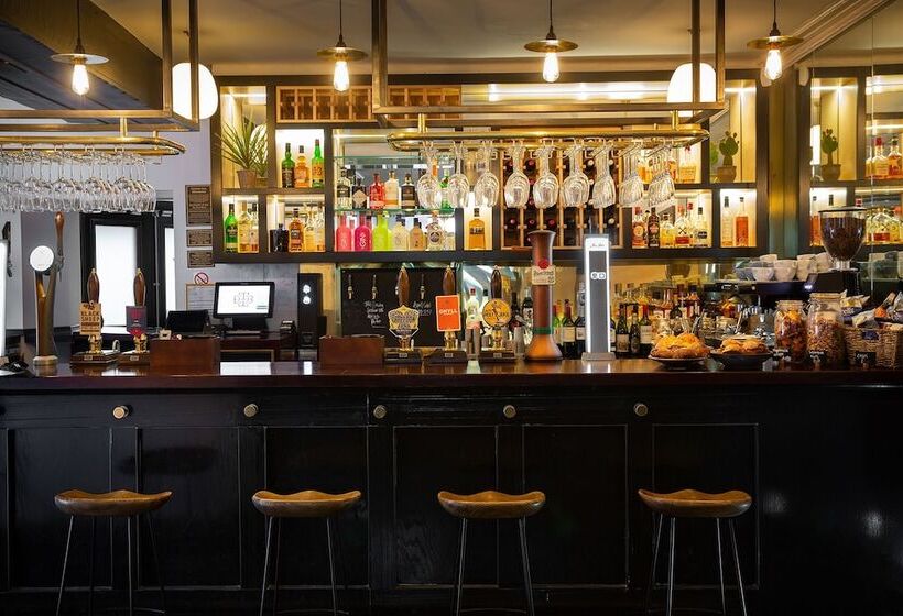 ホテル The Black Bull Inn