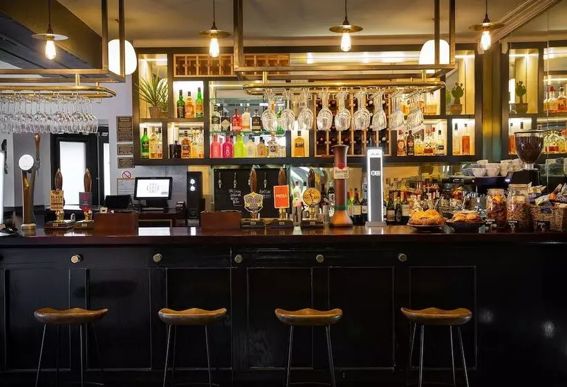 Отель The Black Bull Inn