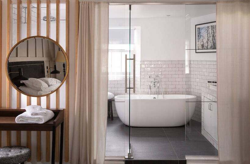 ホテル The Black Bull Inn