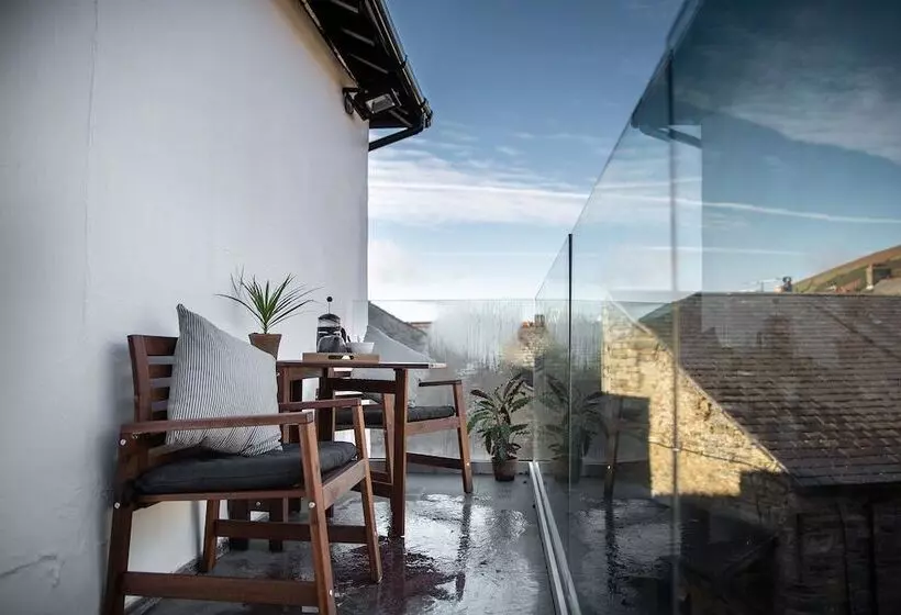 Отель The Black Bull Inn