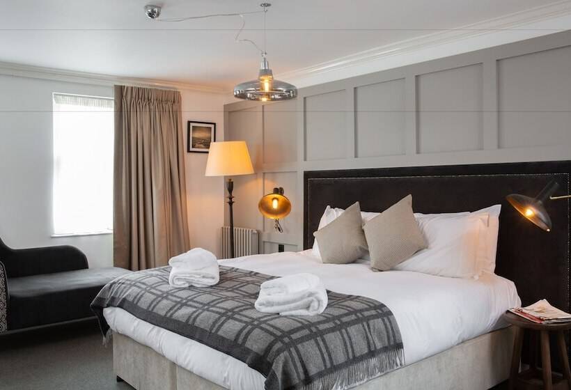 ホテル The Black Bull Inn