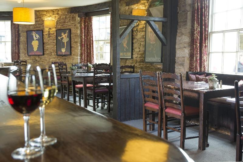 호텔 The Castle Inn