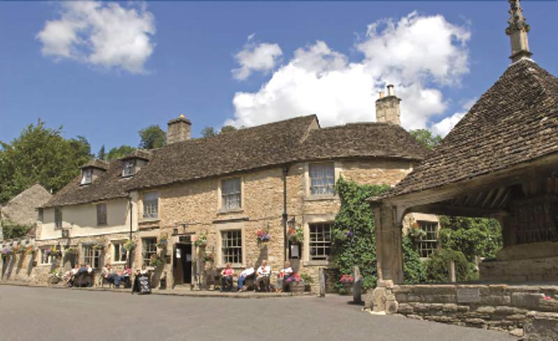 호텔 The Castle Inn