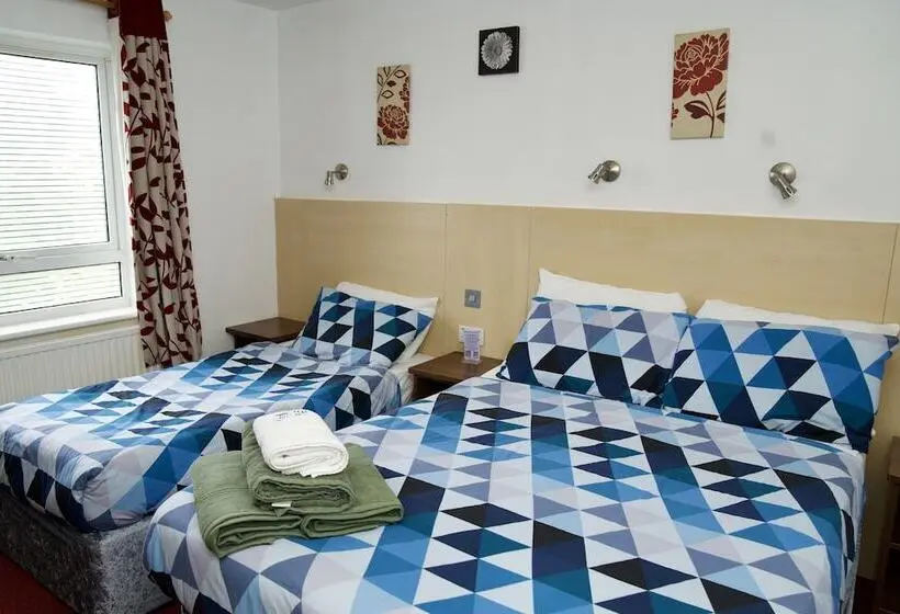 هتل The Gatwick White House