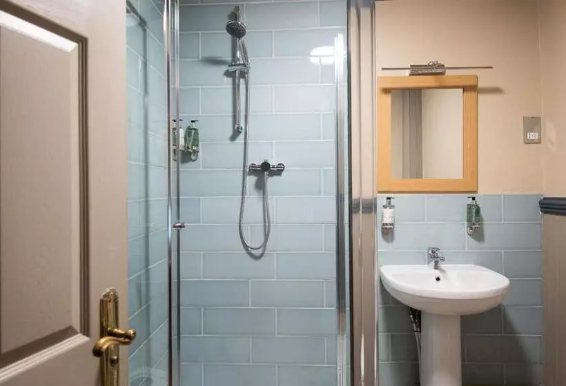 Hotelli The Kingslodge Inn   The Inn Collection Group