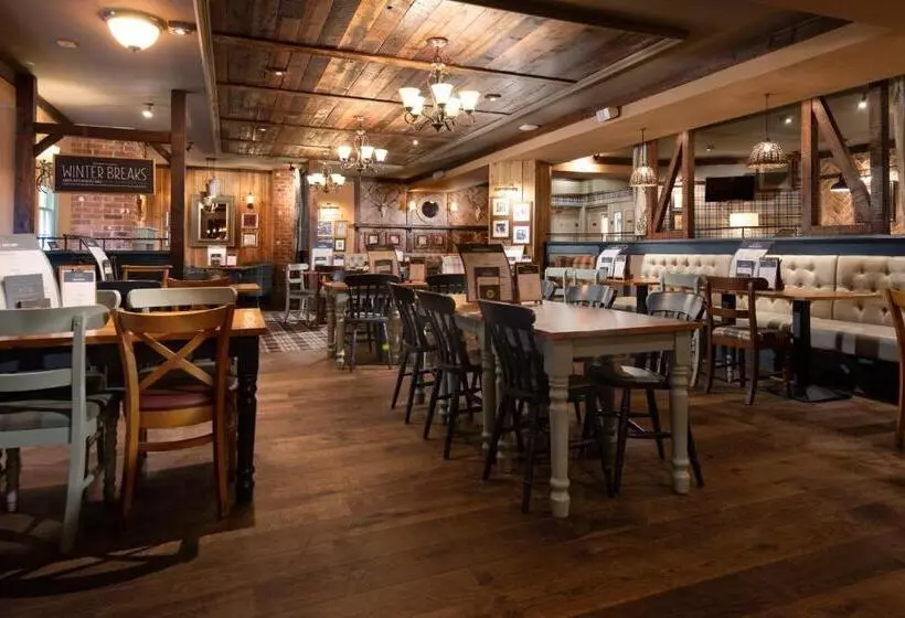 Hotelli The Kingslodge Inn   The Inn Collection Group