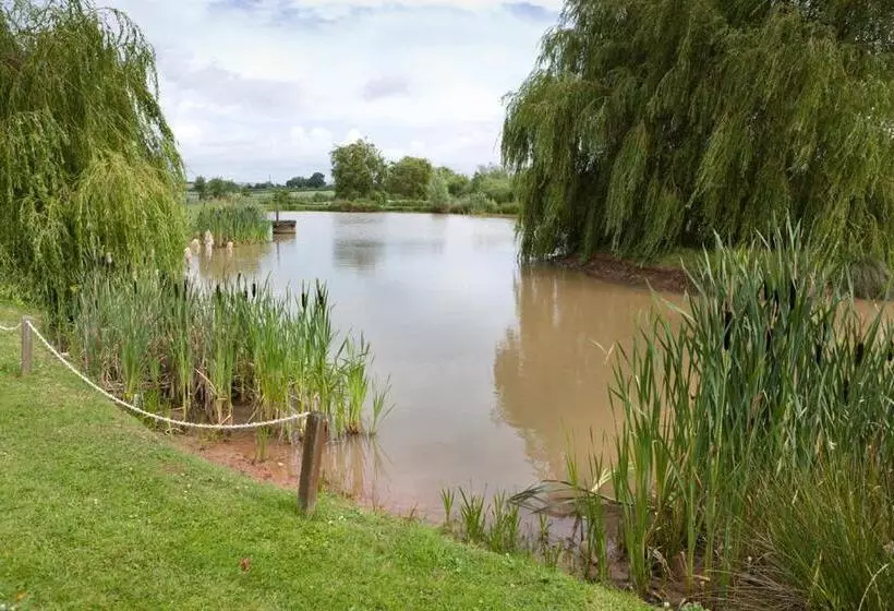 ホテル The Pear Tree Inn & Country