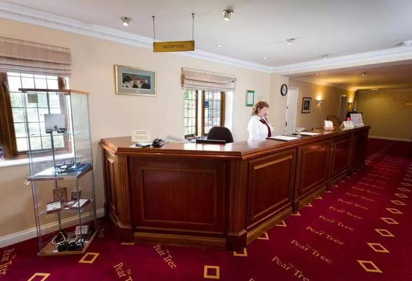 ホテル The Pear Tree Inn & Country