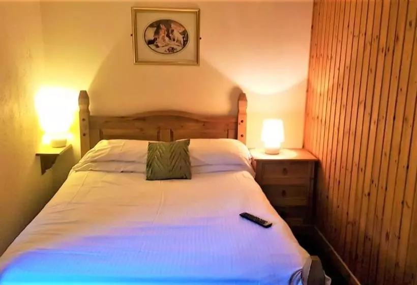 酒店 The Marine Invergordon