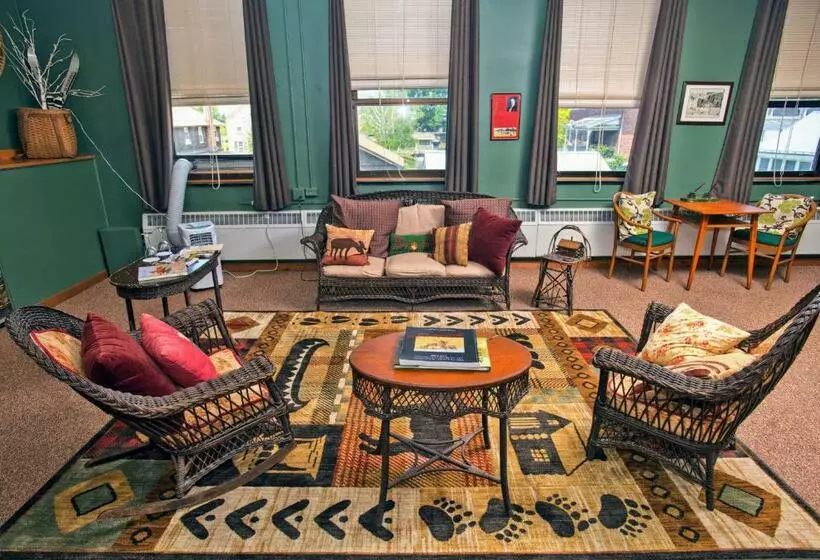 Aamiaismajoitus (B&B) Sherman Inn