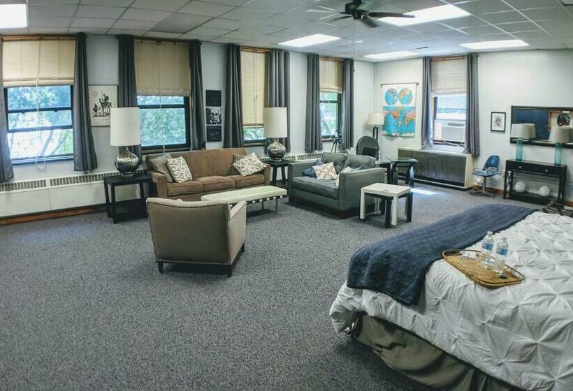 צימר Sherman Inn