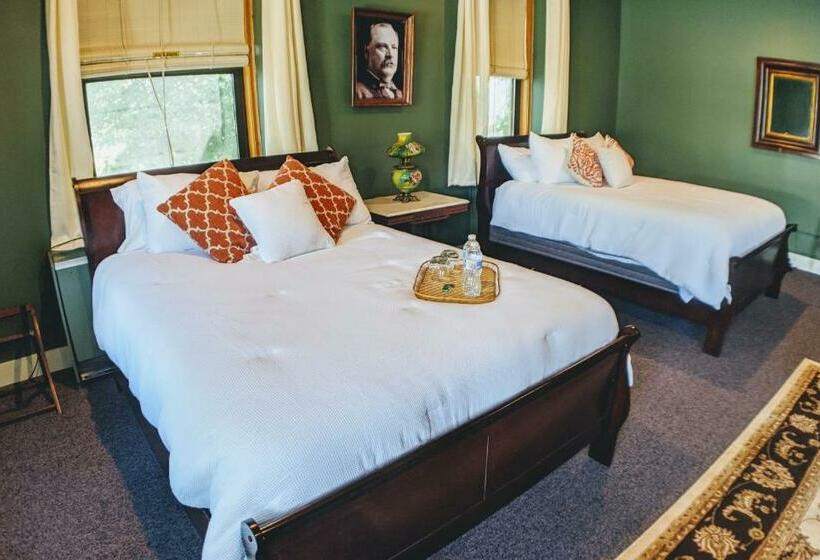 צימר Sherman Inn