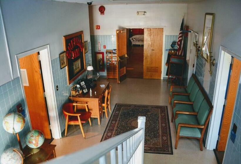 צימר Sherman Inn