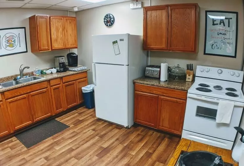 Aamiaismajoitus (B&B) Sherman Inn