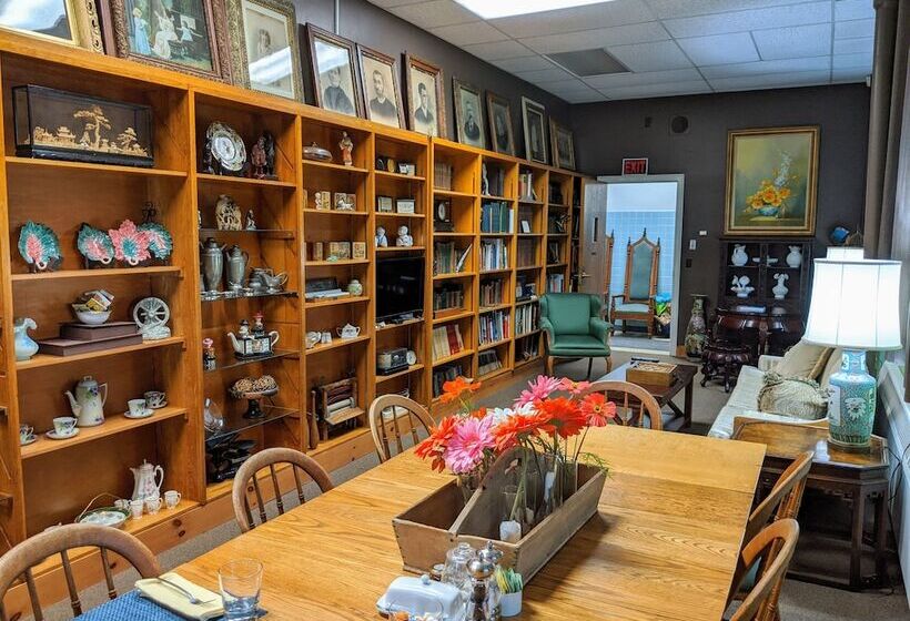 צימר Sherman Inn