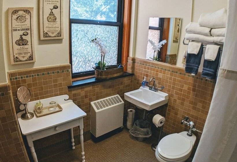 צימר Sherman Inn