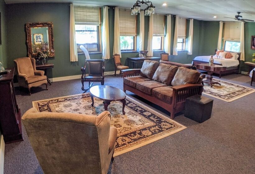 צימר Sherman Inn