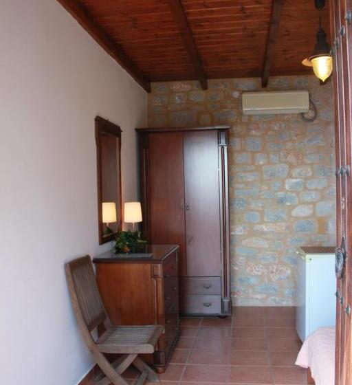 فندق Lalloudes Seaside Accommodation