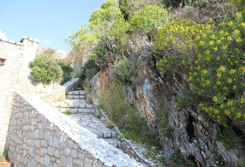 فندق Lalloudes Seaside Accommodation