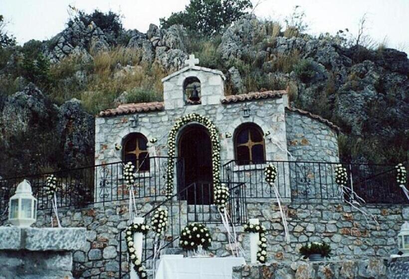 فندق Lalloudes Seaside Accommodation