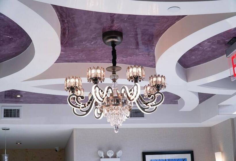 هتل Lotus Blu Inn & Suites