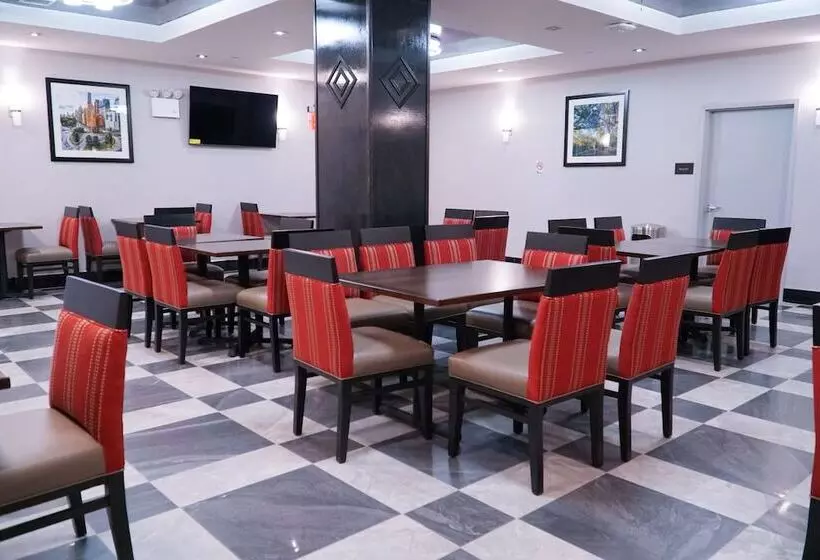 Hotelli Lotus Blu Inn & Suites