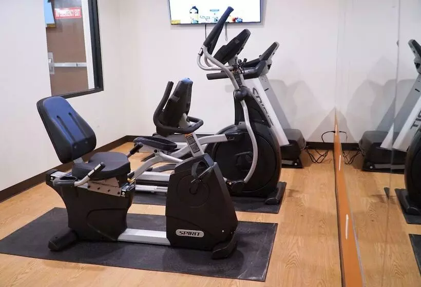 Hotelli Lotus Blu Inn & Suites