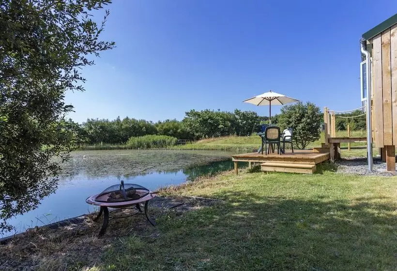 Hotel Lynstone Lakes