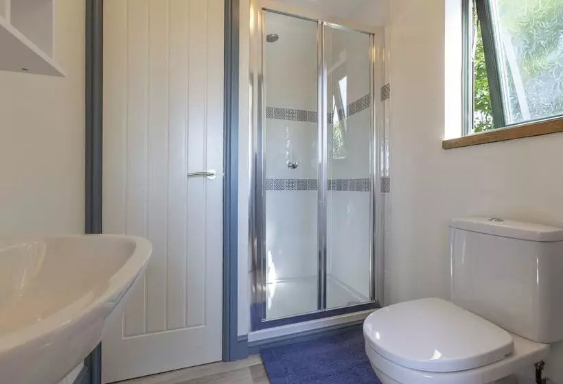 Hotel Lynstone Lakes