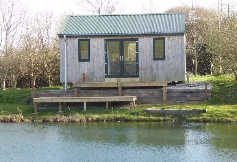 Hotel Lynstone Lakes