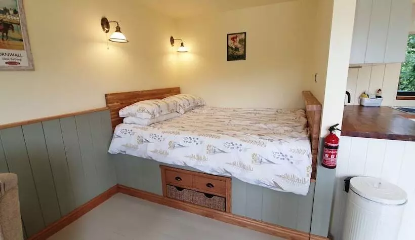 Hotel Lynstone Lakes