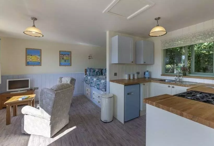 Hotel Lynstone Lakes