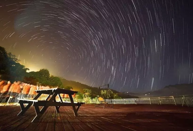 هتل Nantou Cingjing Star Homestay B&b