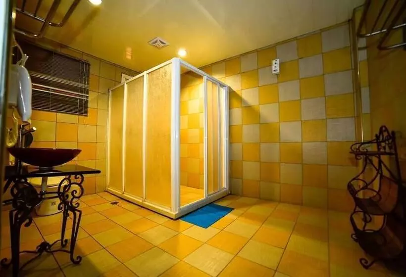 هتل Nantou Cingjing Star Homestay B&b