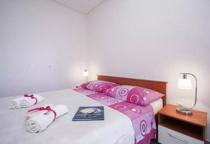 Majatalo Apartments & Rooms Mikelin